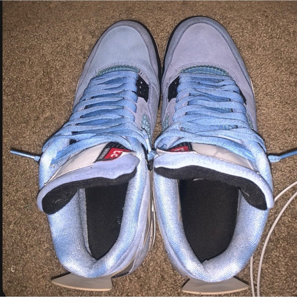 Jordan 4 University blue